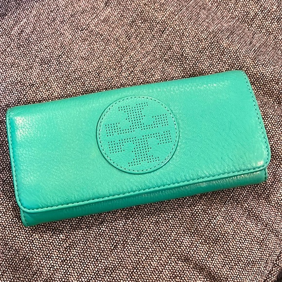 Handbags - Tory Burch Wallet
